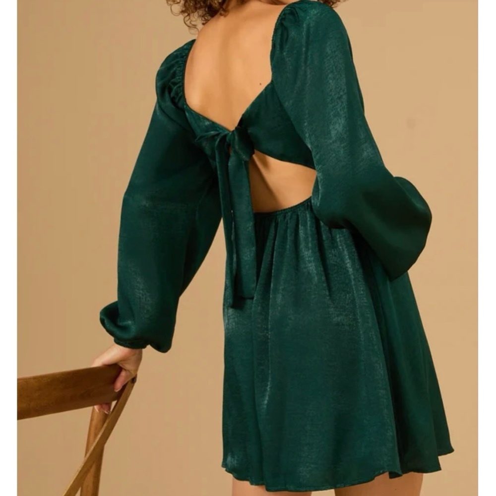 NEW Altar’d State Green Satin Holiday Dress Plus Size Medium NWT - Picture 2 of 5
